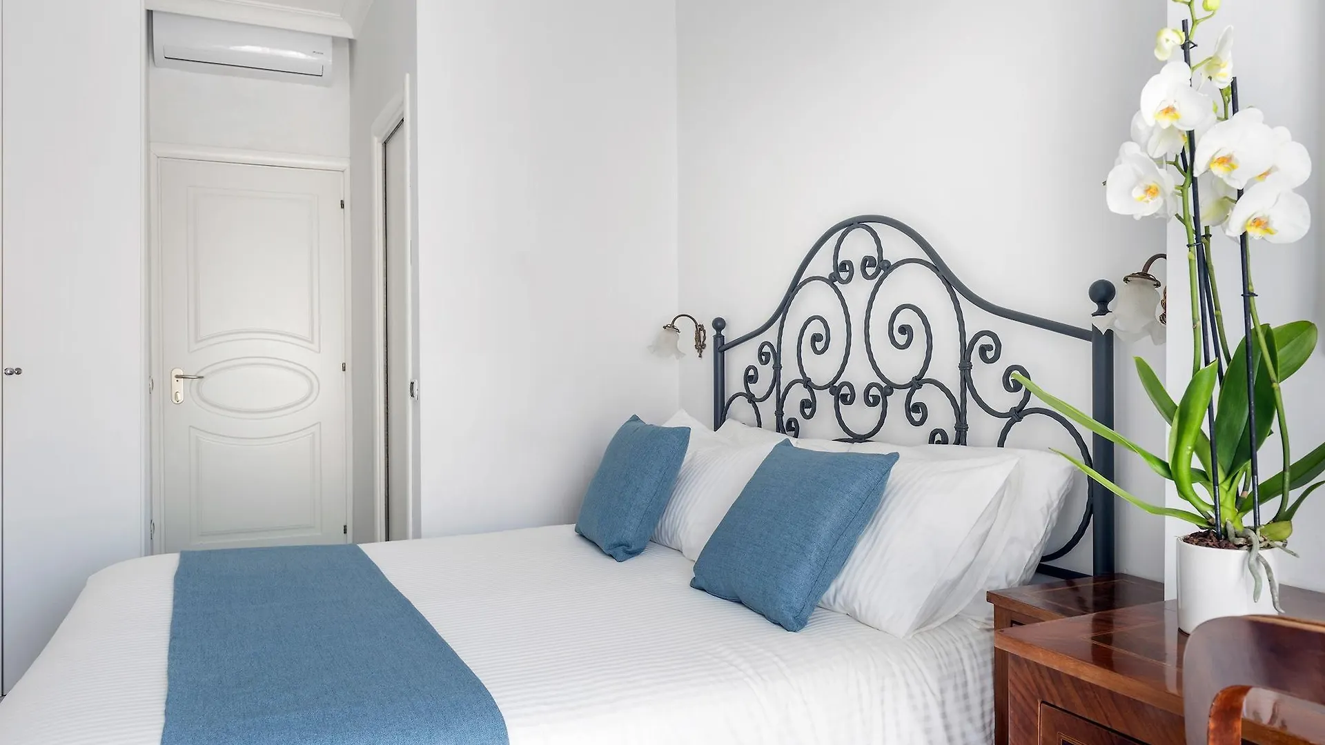 Fiorentini Residence Napoli בית הארחה