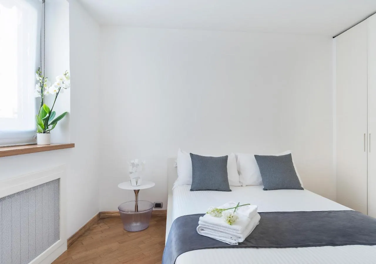 Fiorentini Residence Napoli נאפולי