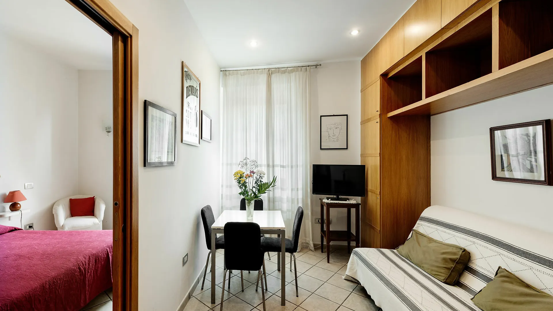 *** בית הארחה Fiorentini Residence Napoli איטליה