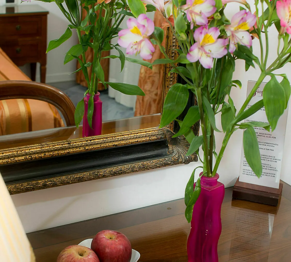 *** בית הארחה Fiorentini Residence Napoli איטליה